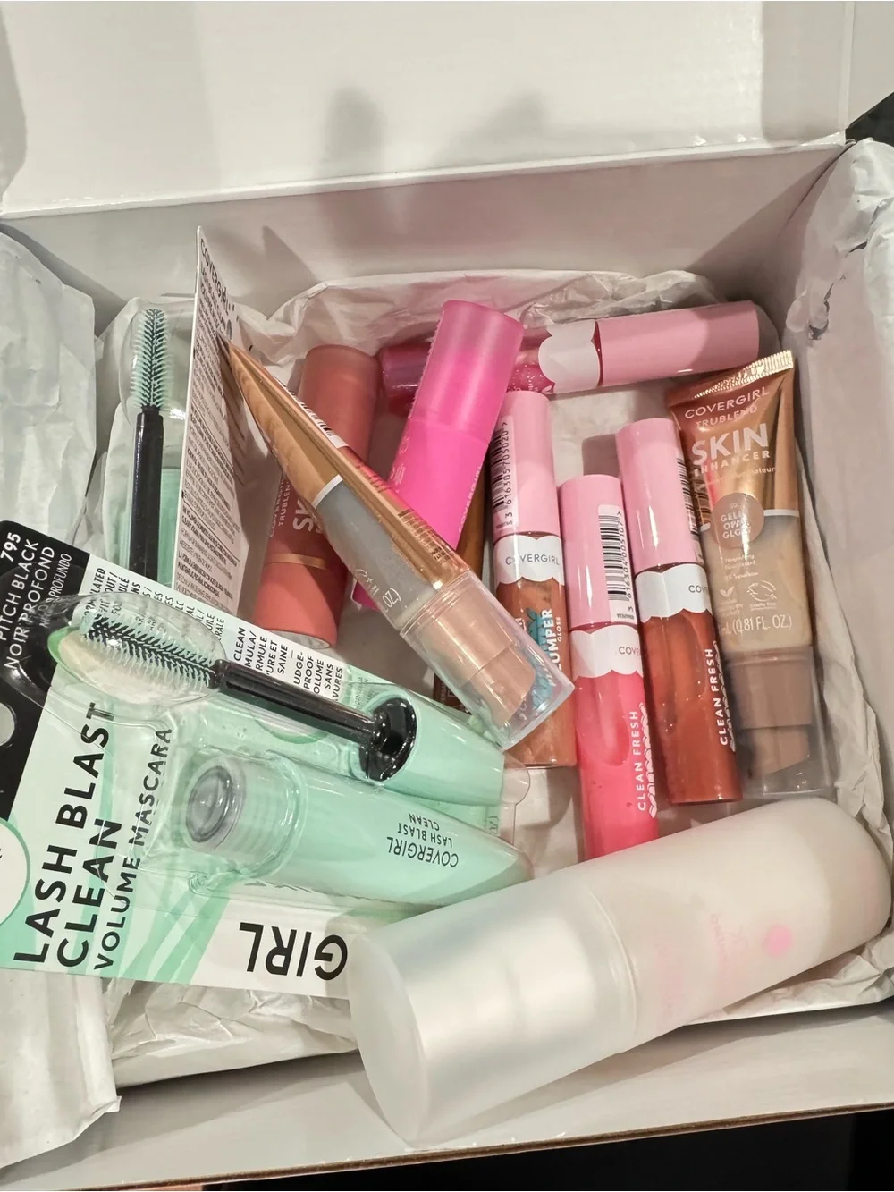 ALL NEW CoverGirl Lip & Skin Makeup bundle 12 items